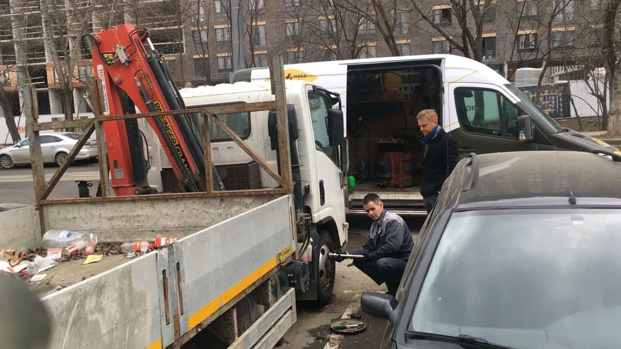 Грузовой выездной шиномонтаж на Международном шоссе: когда время – деньги